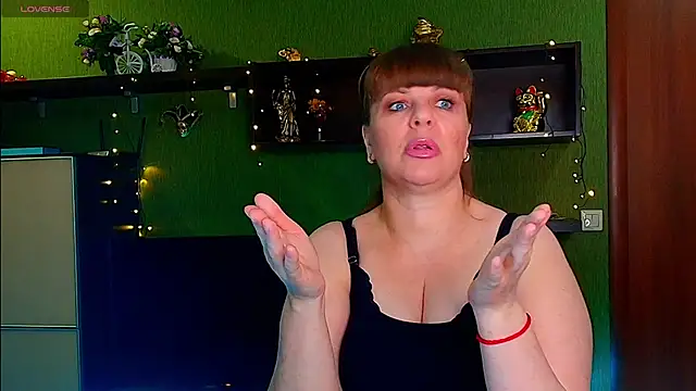 Snapshot of VeronikawGold chatting on February 2026 08:54:01 PM VeronikawGold online show from February 2026 08:54:01 PM