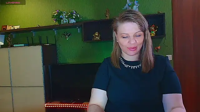 Snapshot of VeronikawGold chatting on March 2026 02:40:02 AM VeronikawGold online show from March 2026 02:40:02 AM