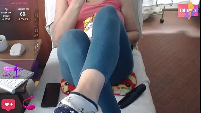 Snapshot of Sexyqueen_mature_ chatting on February 2025 08:42:02 PM Sexyqueen mature online show from February 2025 08:42:02 PM