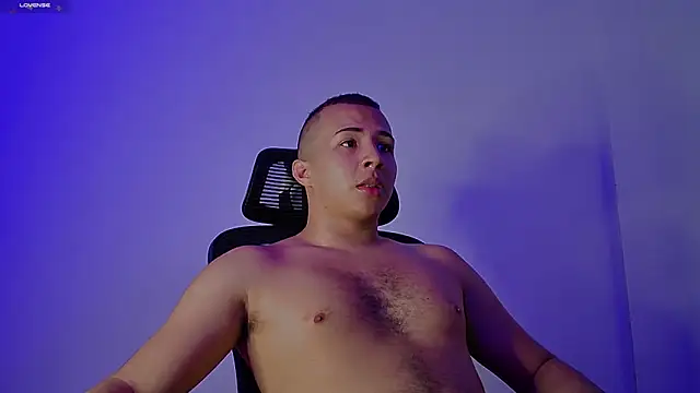 Donathoo1 online show from March 2025 01:51:01 PM