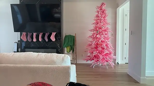 caylawatsun online show from November 2025 04:29:02 PM