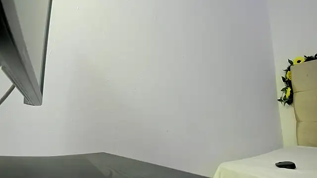 MICHAEL AND SHARON online show from February 2025 02:14:01 AM