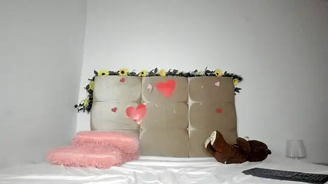 MICHAEL AND SHARON online show from March 2025 02:27:01 AM