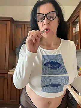 LadydeSade online show from February 2026 12:36:01 PM