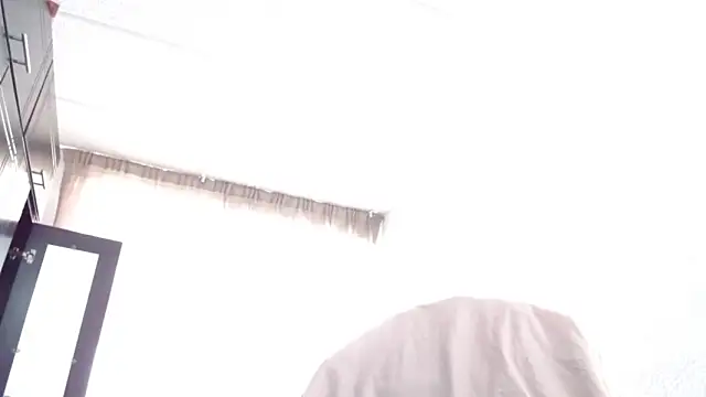 EngelCristaly online show from February 2026 05:07:02 PM