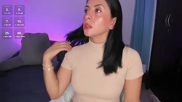 Snapshot of _lucianapalmer chatting on November 2025 12:15:02 PM lucianapalmer online show from November 2025 12:15:02 PM