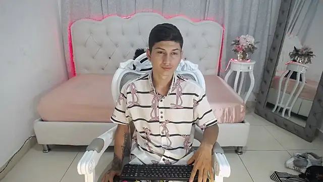 katty And alex online show from February 2025 06:54:02 PM