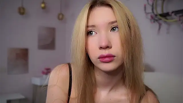 SunnivaCovil online show from February 2026 03:02:01 PM