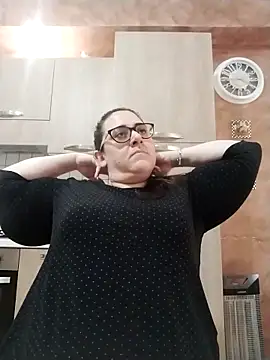 Dolcecurvy online show from May 2026 01:43:02 PM