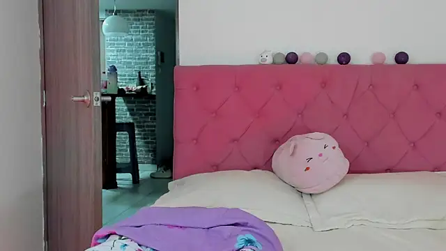 ela black online show from March 2025 12:27:02 PM