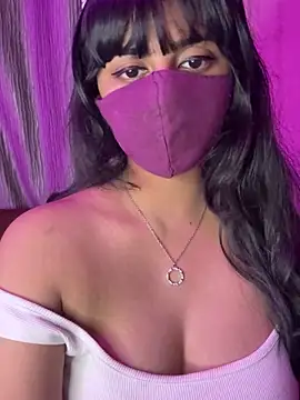 Dishasarmaa05 online show from December 2025 04:35:02 PM