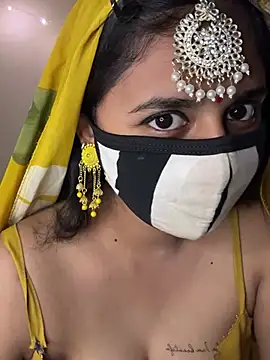 Dishasarmaa05 online show from March 2026 05:09:02 PM