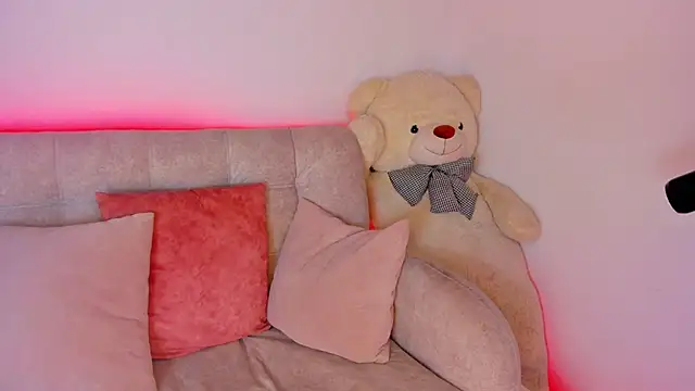 MIaloveone  online show from March 2025 04:27:01 AM