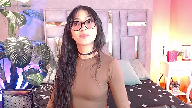 Tyla Ks online show from September 2025 07:25:01 PM