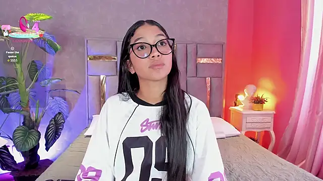 Tyla Ks online show from March 2026 08:15:02 PM