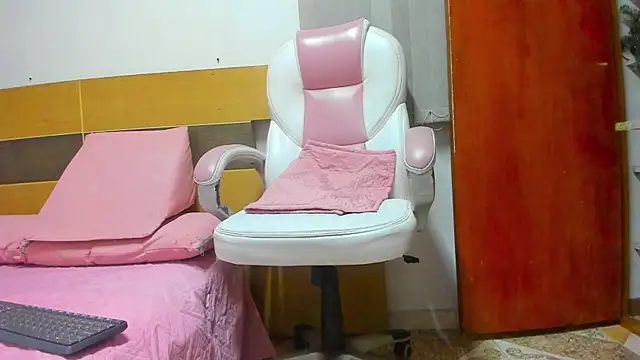 abigail fx online show from March 2025 03:05:02 AM