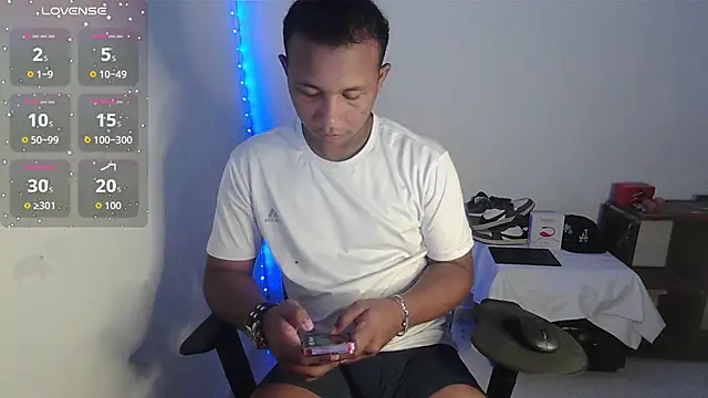 Gooss cum online show from October 2025 03:23:02 PM