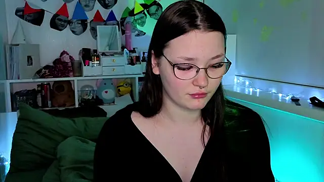 milliedoll online show from October 2025 11:27:01 AM