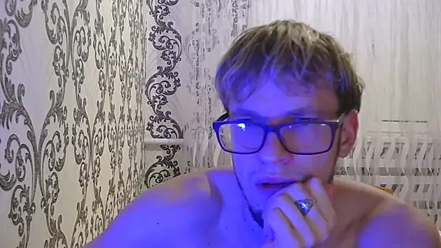 frama666 online show from October 2025 08:06:02 PM