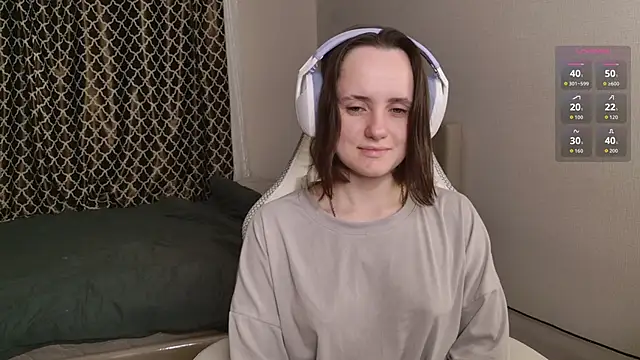 Snapshot of Luna_Loveee chatting on October 2025 03:04:01 AM Luna Loveee online show from October 2025 03:04:01 AM