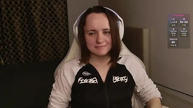 Snapshot of Luna_Loveee chatting on November 2025 04:01:01 AM Luna Loveee online show from November 2025 04:01:01 AM