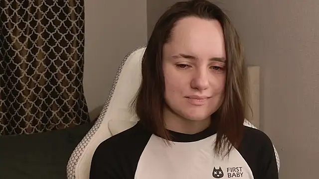 Snapshot of Luna_Loveee chatting on November 2025 03:50:01 AM Luna Loveee online show from November 2025 03:50:01 AM