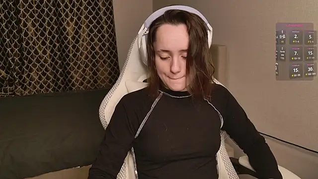 Snapshot of Luna_Loveee chatting on November 2025 04:11:02 AM Luna Loveee online show from November 2025 04:11:02 AM