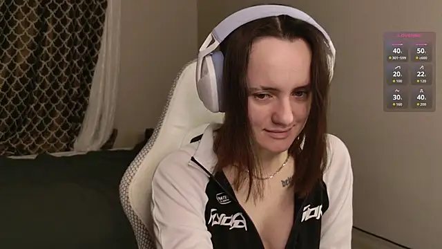 Snapshot of Luna_Loveee chatting on November 2025 03:41:01 AM Luna Loveee online show from November 2025 03:41:01 AM