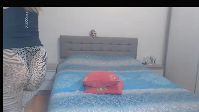 MatureDiana online show from February 2026 02:28:01 AM