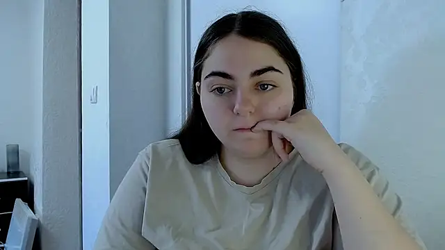 Snapshot of kitsune_8 chatting on May 2026 07:46:01 AM kitsune 8 online show from May 2026 07:46:01 AM