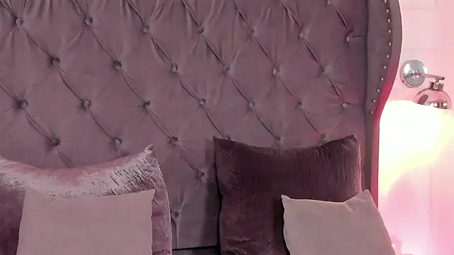 regina noctixx online show from January 2026 03:21:01 AM