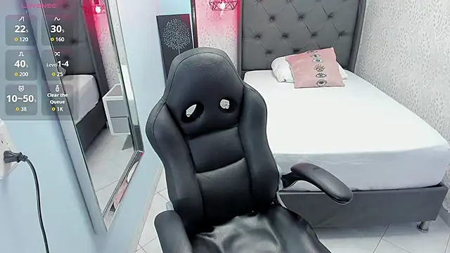 MEGANZARICK online show from November 2025 01:32:01 PM