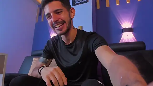 AlejandroStormm online show from October 2025 08:53:02 PM