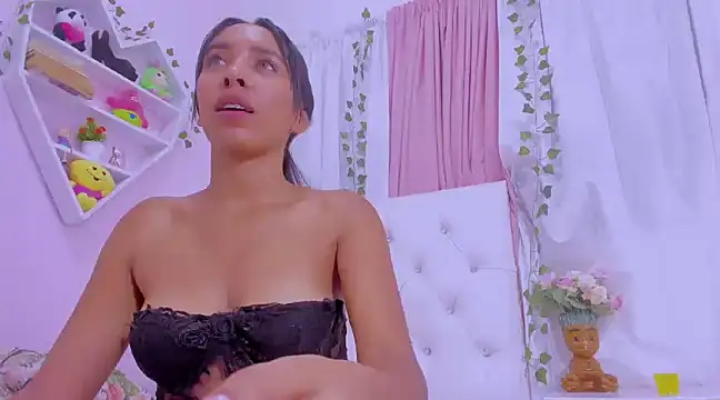 Emma lorense22 online show from March 2025 10:20:01 PM