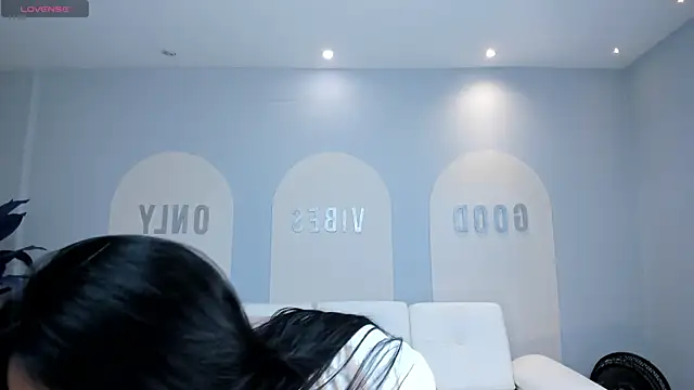 BrunaThompson online show from March 2025 12:03:01 PM