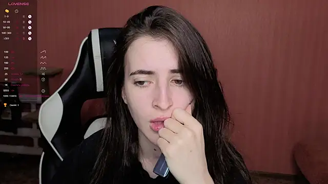 Snapshot of reaiss chatting on November 2025 04:56:01 AM reaiss online show from November 2025 04:56:01 AM