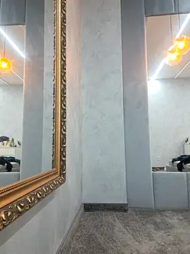 Bella Posh online show from November 2025 06:04:02 AM