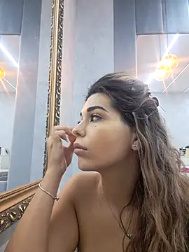 Bella Posh online show from November 2025 05:42:02 AM