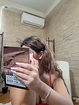 Bella Posh online show from February 2026 08:13:02 AM