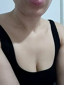 BUSE8821 online show from October 2025 09:04:01 PM