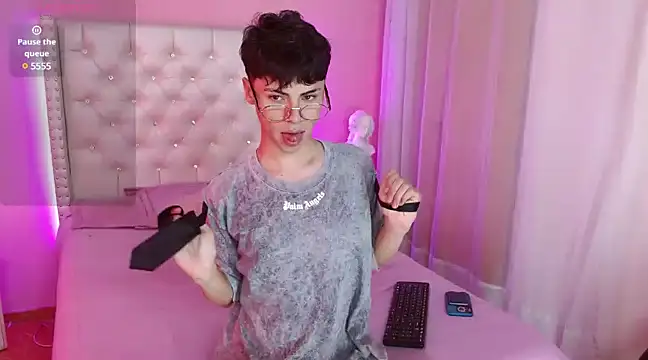 callum 77 online show from March 2025 07:55:02 PM