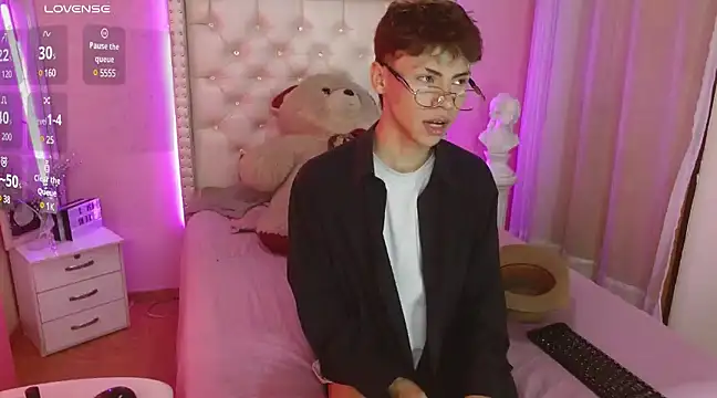 callum 77 online show from March 2025 08:08:02 PM