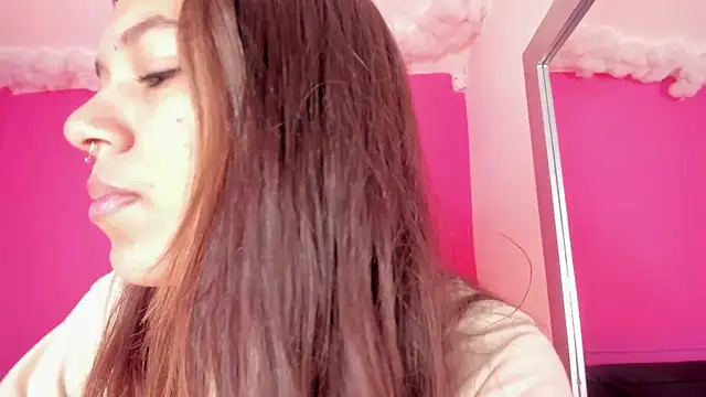 violett 24  online show from March 2025 12:34:01 PM