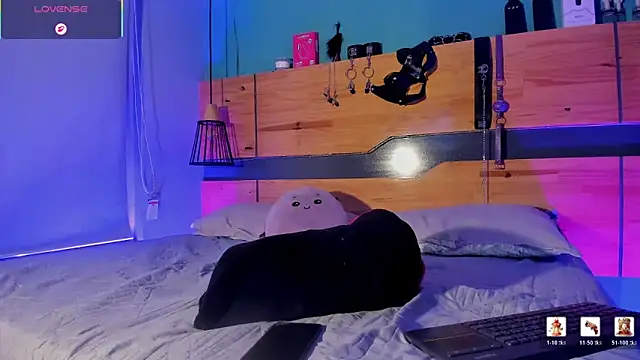 ChloeAllennn online show from March 2026 12:10:01 PM