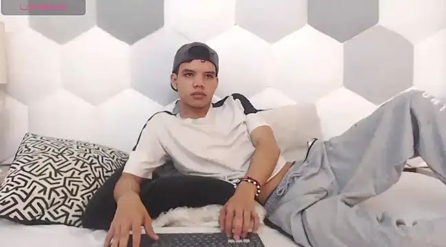 Axel Forte online show from February 2025 12:45:02 PM