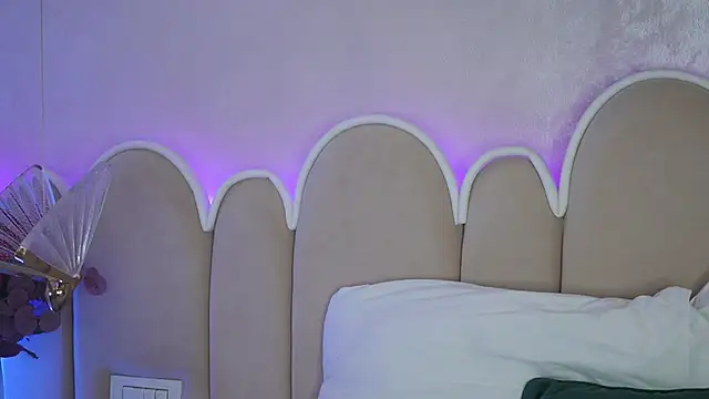 Alice Voss online show from March 2026 07:01:01 AM