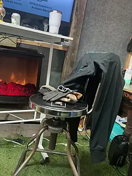 Snapshot of Polaroid_White chatting on March 2025 11:11:01 AM Polaroid White online show from March 2025 11:11:01 AM