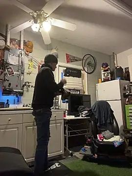 Snapshot of Polaroid_White chatting on November 2025 11:12:02 AM Polaroid White online show from November 2025 11:12:02 AM