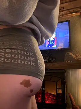 Snapshot of Polaroid_White chatting on November 2025 08:28:01 AM Polaroid White online show from November 2025 08:28:01 AM