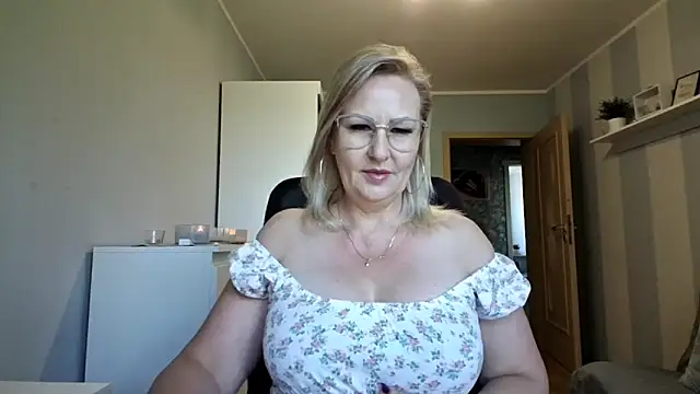 DianaLive online show from May 2026 06:21:01 AM